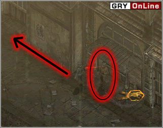 Strzałka po lewej pokazuje, w którą stronę powinien iść patrolujący żołnierz - [EUROPA ŚRODKOWA] Misja 02 cz.1 - Commandos 3: Kierunek Berlin - poradnik do gry