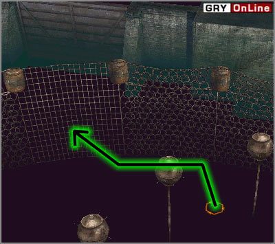 Musisz ominąć miny w sposób pokazany na obrazku powyżej - [NORMANDIA] Misja 02 cz.1 - Commandos 3: Kierunek Berlin - poradnik do gry