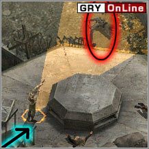 Wejdź nim na okrągły, środkowy bunkier i stań - [NORMANDIA] Misja 03 cz.6 - Commandos 3: Kierunek Berlin - poradnik do gry