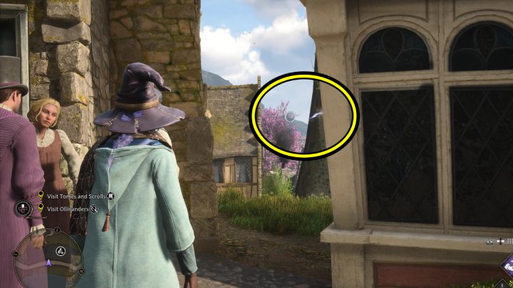 Następną latającą stronę Flying Guide Page #12 (Hogsmeade) znajdziecie między salonem fryzjerskim a małym budynkiem mieszkalnym w północnej części wioski - Hogwarts Legacy: Strony przewodnika (Field Guide Pages) część 2 - Hogsmeade - Hogwarts Legacy - poradnik do gry