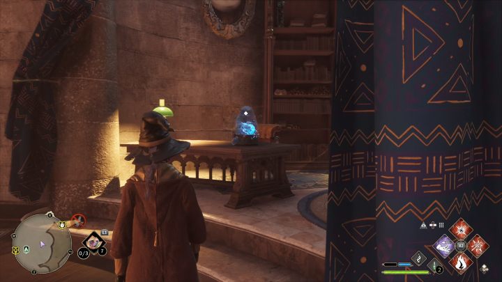 Następnie skorzystajcie ze drabiny i wejdźcie do pracowni wróżbiarstwa (Divination Classroom) - Hogwarts Legacy: Posążki demimoza (Demiguise Statues) - Hogwart - Hogwarts Legacy - poradnik do gry