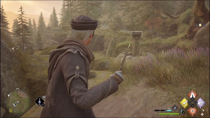 Następnie rzućcie czar Confringo celując w misę i szybko zeskoczcie ze wzniesienia, aby móc rozpalić kolejne dwa obiekty - Hogwarts Legacy: Dolina Hogsmeade - wszystkie Łamigłówki Merlina - Hogwarts Legacy - poradnik do gry