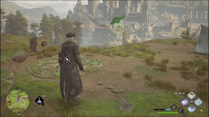 Waszym zadaniem będzie doprowadzenie trzech grup motyli do osobnych kamiennych bloków za pomocą zaklęcia Lumos - Hogwarts Legacy: Północny Rejon Hogwartu - wszystkie Łamigłówki Merlina - Hogwarts Legacy - poradnik do gry