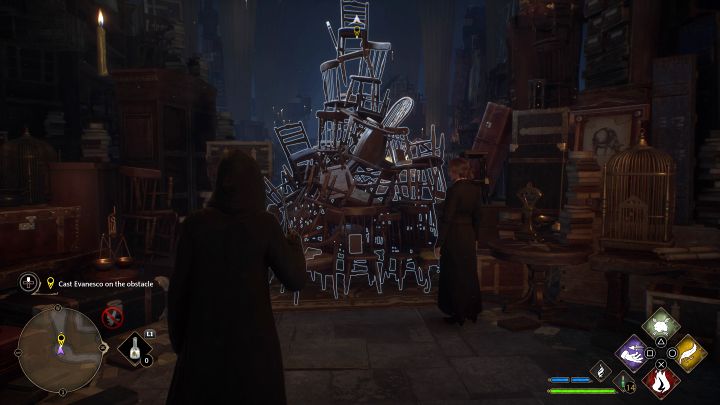 Dotrzecie z Weasley do blokady z krzeseł i nauczycie się rzucania zaklęcia Evanesco - Hogwarts Legacy: Pókój Życzeń (The Room of Requirement) - Hogwarts Legacy - poradnik do gry