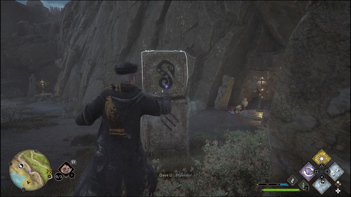 Próba polegać będzie na obróceniu górnych bloków tak, aby wskazywały identyczny symbol, który znajduje się na dole konstrukcji - Hogwarts Legacy: Dwór Cape - wszystkie Łamigłówki Merlina - Hogwarts Legacy - poradnik do gry