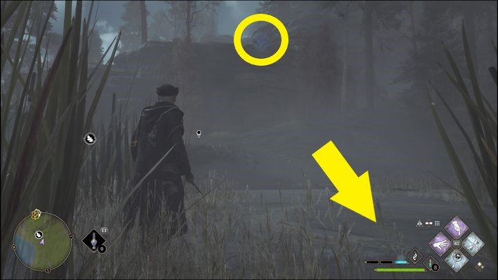 Próba polega na tym, aby olbrzymią kulę, która znajduje się na górze (żółty okrąg na zdjęciu) zepchnąć na dół w stronę wgłębienia w ziemi (dolna strzałka) - Hogwarts Legacy: Południowy Rejon Hogwartu - wszystkie Łamigłówki Merlina - Hogwarts Legacy - poradnik do gry