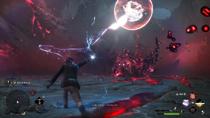 Gdy uda Wam się pozbawić bossa całego paska zdrowia, ten zmieni nieco swoją formę, a Waszym zadaniem będzie trafienie w 3 kolorowe kule z rzędu (fioletową, żółtą i czerwoną), aby zakończyć ten pojedynek - Hogwarts Legacy: Ostatni skarbiec (The Final Repository) - Hogwarts Legacy - poradnik do gry