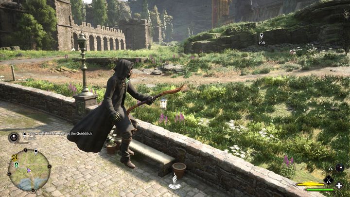 Chcąc zakończyć latanie na miotle zbliżcie się do podłoża i wciśnijcie przycisk lądowania (Kółko/B na padzie) - Hogwarts Legacy: Jak odblokować latanie na miotle? - Hogwarts Legacy - poradnik do gry