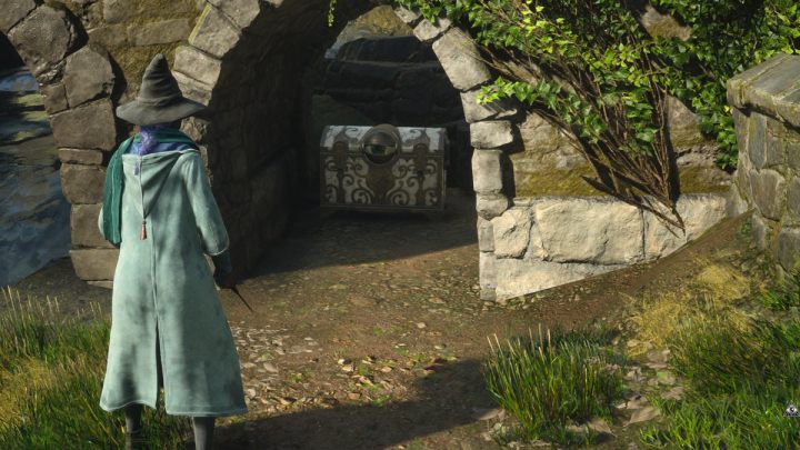 Aby zdobyć zawartość skrzyni z okiem będziecie musieli stać się niewidzialni - Hogwarts Legacy: Porady na start - Hogwarts Legacy - poradnik do gry