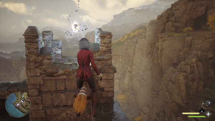 Wskoczcie na miotłę i podlećcie na szczyt wieży po drugi obiekt - Hogwarts Legacy: Tętniące źródła starożytnej energii (Ancient Magic Hotspots) część 2 - Hogwarts Legacy - poradnik do gry