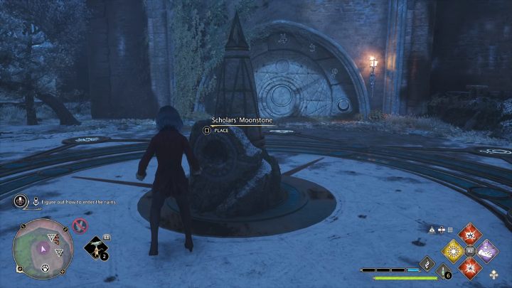 Po rozmowie z Dorranem podejdźcie do kamienia na środku symbolu i włóżcie do niego księżycowy kamień (Moonstone) - Hogwarts Legacy: Znikacz w garści (A Bird in the Hand) - Hogwarts Legacy - poradnik do gry