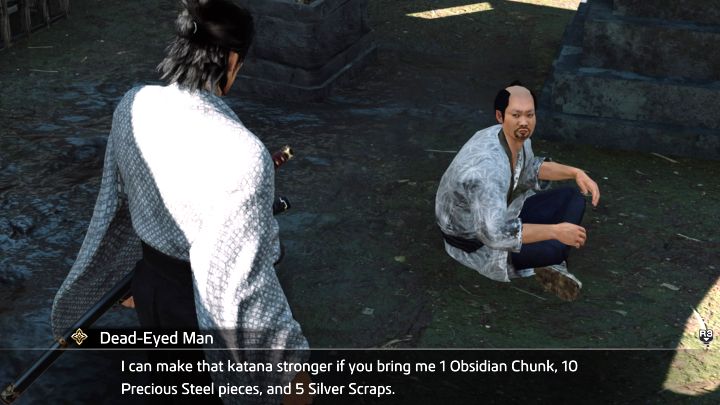 W trakcie rozmowy możecie pokazać NPC-owi wybrane bronie z inwentarza (Yaksha Blade / Peashooter w przykładzie z obrazka) - Like a Dragon Ishin: Crafting w Kurogane Smithing - Like a Dragon Ishin - poradnik do gry