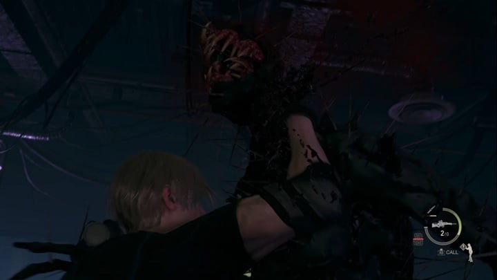 Używajcie noża w momencie w którym zostaniecie złapani, po tym przeciwnik będzie chwilę w bezruchu, dzięki czemu zyskacie wygodny moment na oddanie strzału - trwa on jednak krótko, bo za chwilę Regenerador wystrzeli kolce (w takiej chwili lepiej być za osłoną) - Resident Evil 4 Remake: The Wandering Dead - Resident Evil 4 Remake - poradnik do gry