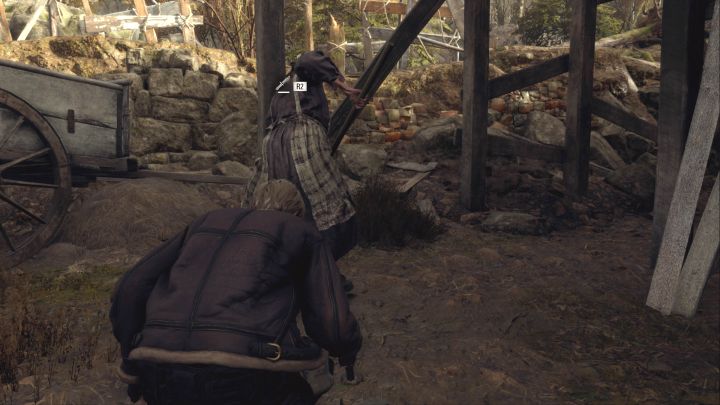 Wykorzystajcie to, że wieśniacy są początkowo nieświadomi obecności Leona - możecie skradać się i ułatwi Wam to pierwsze czynności - Resident Evil 4 Remake: Jak przetrwać bitwę w wiosce (Village Square)? - Resident Evil 4 Remake - poradnik do gry