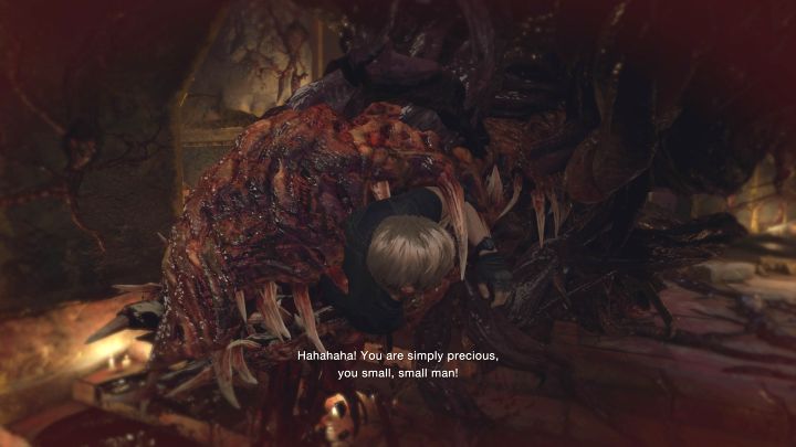 Boss może zacząć zbliżać się do Leona i musicie pilnować się, bo kreatura może pożreć bohatera i doprowadzić do natychmiastowej śmierci - Resident Evil 4 Remake: Jak pokonać bossa Ramon Salazar? - Resident Evil 4 Remake - poradnik do gry