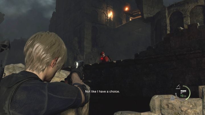 Używajcie zasłon od początku walki, bo Krauser korzysta z broni maszynowej - Resident Evil 4 Remake: Jak ponownie pokonać bossa Jack Krauser w rozdziale 14? - Resident Evil 4 Remake - poradnik do gry