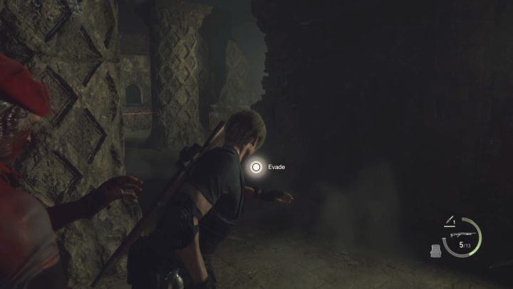 Zaczniecie walczyć na krótszym dystansie i idealnie może tu sprawdzić się np - Resident Evil 4 Remake: Jak ponownie pokonać bossa Jack Krauser w rozdziale 14? - Resident Evil 4 Remake - poradnik do gry