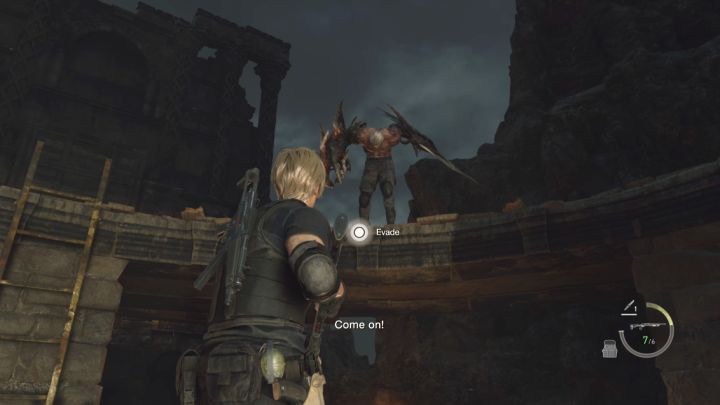 Pojedynek musicie rozpocząć od poprawnego wykonania uniku (Evade) - Resident Evil 4 Remake: Jak ponownie pokonać bossa Jack Krauser w rozdziale 14? - Resident Evil 4 Remake - poradnik do gry