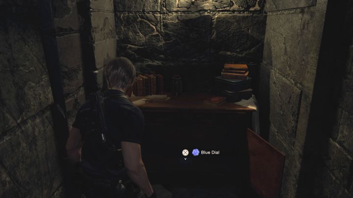 Zacznijcie od zbadania obszaru po prawej - Resident Evil 4 Remake: Zagadka z pokrętłami Dials i witrażem w kościele (rozdział 4) - Resident Evil 4 Remake - poradnik do gry