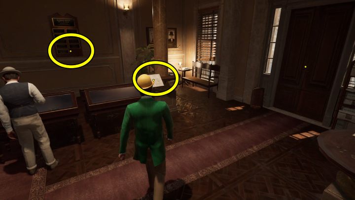 Zbadajcie tablice informacyjne po lewej i prawej stronie pomieszczenia - Sherlock Holmes The Awakened: Nowy Orlean (New Orleans) - Sherlock Holmes The Awakened - solucja