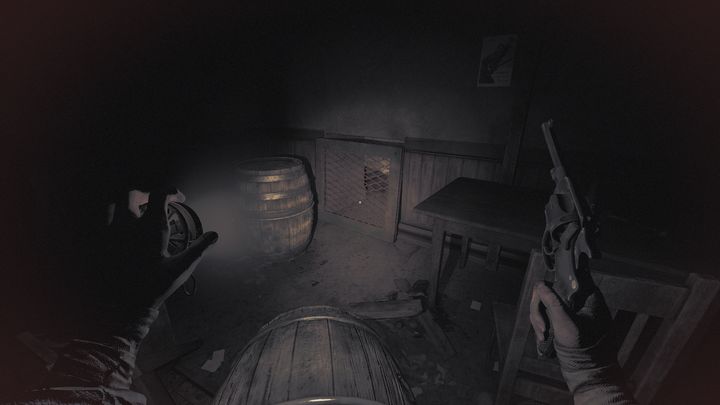 Przy beczkach znajduje się kratka, którą możecie wyrwać i kucając, przejść do sąsiedniego pomieszczenia - Amnesia The Bunker: Opis przejścia - Amnesia The Bunker - poradnik do gry
