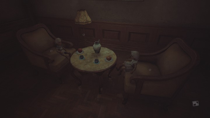 W pomieszczeniu z lalkami, waszym zadaniem będzie zaaranżowanie mebli w taki sposób, by 2 fotele oraz stolik stworzyły spójną kompozycję - Layers of Fear: Historia Malarza - Layers of Fear 3 - poradnik do gry