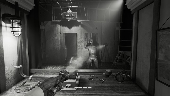 Latarka służy także wprowadzaniu wybranych kukieł w ruch - Layers of Fear (2023): Historia Aktora opis przejścia - Layers of Fear 3 - poradnik do gry