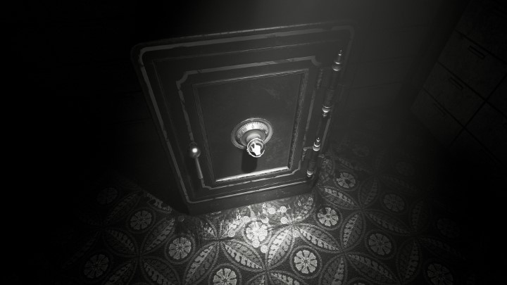 Po datarciu do pomieszczenia z manekinami, użyjcie latarki by naświetlić kukłę siedzącą przy biurku - Layers of Fear (2023): Historia Aktora opis przejścia - Layers of Fear 3 - poradnik do gry