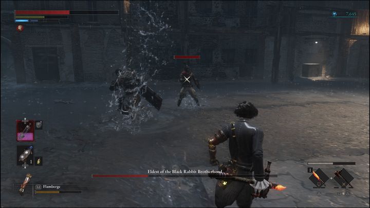 Po pozbyciu się około 40% HP bossa, na polu bitwy pojawi się ostatni z bractwa, który walczy przy pomocy miecza - Lies of P: Jak pokonać bossa Najstarszy z Bractwa Czarnych Królików? - Lies of P - poradnik do gry