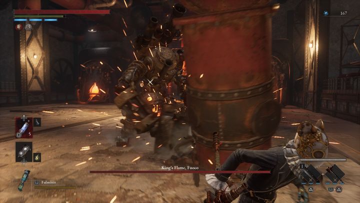 Uważajcie również na to, aby boss nie niszczył wszystkich rur, które są na arenie - Lies of P: Jak pokonać bossa Płomień Króla, Fuoco? - Lies of P - poradnik do gry