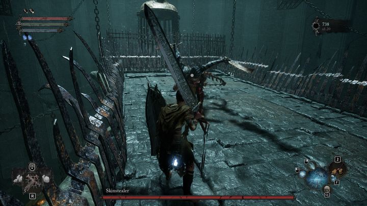 Przeciwnik nie ma zbyt szerokiego wachlarza ciosów, zazwyczaj będzie on machał broniami przed siebie - Lords of the Fallen: Jak pokonać bossa Łupieżca skór? - Lords of the Fallen - poradnik do gry