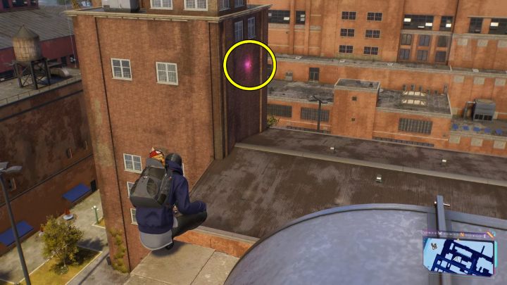 Ten Spider Bot jest na ścianie budynku - Spider Man 2: Wszystkie Spider Boty lokacje - Spider Man 2 - poradnik do gry