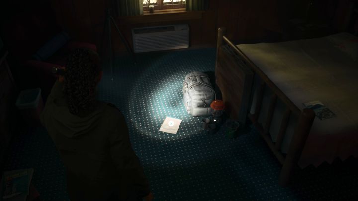 Po tym jak powrócicie do grania Sagą po zaliczeniu Intiation 2 jako Wake zbadajcie zachodnie pomieszczenia Elderwood Palace Lodge w Bright Falls - Alan Wake 2: Wszystkie strony maszynopisu - Return 1-3 - Alan Wake 2 - poradnik do gry