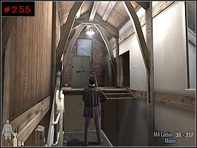 Przeładowałem broń, poczekałem aż zregeneruje siły i wskoczyłem do drzwi, by zająć się ostatnią już walką - [PART III] Chapter VIII - Max Payne 2: The Fall Of Max Payne - poradnik do gry