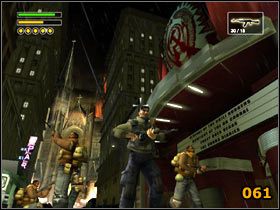 Zejdź schodami pożarowymi i wysadź lądowisko po lewej (C4 zaserwuj tradycyjnie przy dużym zbiorniku) - Movie Theater | Solucja | Freedom Fighters - Freedom Fighters - poradnik do gry