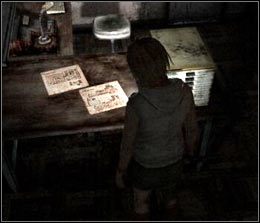 Skieruj się do drzwi usytuowanych na wprost od wejścia - [Solucja Silent Hill 3] Hospital cz.1 - Silent Hill 3 - poradnik do gry