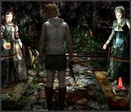Dojdziesz do pomieszczenia z dwoma figurami przedstawiającymi Królewnę Śnieżkę (po lewej) oraz Kopciuszka (po prawej) - [Solucja Silent Hill 3] Amusement Park cz.3 - Silent Hill 3 - poradnik do gry