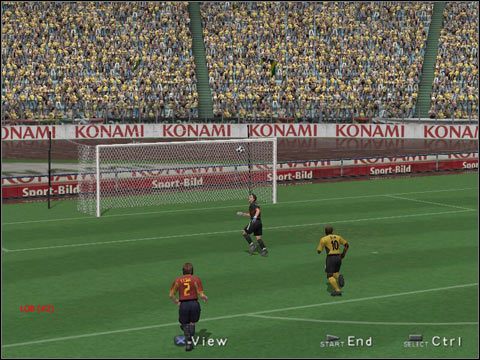 Grając mecz za meczem należy zwracać uwagę na zmęczenie graczy - Ważne elementy w Pro Evolution Soccer 3 | Gameplay - Pro Evolution Soccer 3 - poradnik do gry