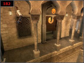 Kilka pułapek pokonujemy albo po ścianie, albo delikatnie stąpając po płytkach z wysuwanymi kolcami [181] - The drawbridge - Prince of Persia: Piaski Czasu - poradnik do gry