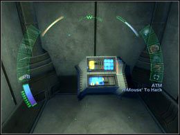 Jeśli masz już zamontowany drugi nielegalny biowszczep (z WTO Air Terminal Hangar) to będziesz mógł włamać się do ukazanego na screenie bankomatu - Upper Seattle City Center #4 | Seattle | Deus Ex Invisible War - Deus Ex: Invisible War - poradnik do gry