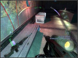 Skieruj się do budynku, przy którym wiszą plakietki Pilot Beacon - Abandoned Versalife Base Exterior #1 | Antarctica | Deus Ex Invisible War - Deus Ex: Invisible War - poradnik do gry