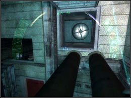 Skieruj się do widocznej na screenie kratki - Abandoned Versalife Base Interior | Antarctica | Deus Ex Invisible War - Deus Ex: Invisible War - poradnik do gry