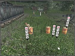 Musisz rozkazać podwładnym, by podbiegli do beczek po drugiej stronie terenu ćwiczebnego - Ćwiczenia polowe cd. | Trening do Hidden and Dangerous 2 - Hidden and Dangerous 2 - poradnik do gry