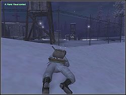 Podchodząc od strony bagien łatwo schowasz się za górką i zdejmiesz kolejno nadbiegającego psa, strażnika patrolującego zewnętrzną część bramy wejściowej oraz strażnika w wieży, przy niej - First Strike cd. | Operation Snowball do Hidden and Dangerous 2 - Hidden and Dangerous 2 - poradnik do gry