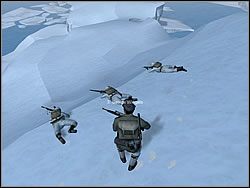 Bardzo ważnym momentem jest rozlokowanie odpowiednio podwładnych na wzgórzu, by osłaniali Cię przed nadchodzącymi strażnikami, gdy rozpocznie się strzelanina - Iceberg | Operation Snowball do Hidden and Dangerous 2 - Hidden and Dangerous 2 - poradnik do gry