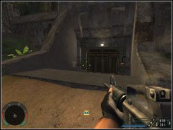 Kiedy mur się rozleci, zastrzel kolesia przy działku po przeciwnej stronie fortyfikacji - Misja 06 - Treehouse | Far Cry - Far Cry - poradnik do gry
