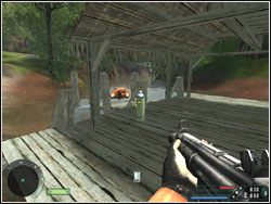 Po chwili dotrzesz do molo, przy którym znajdziesz ponton - Misja 16 - River | Far Cry - Far Cry - poradnik do gry