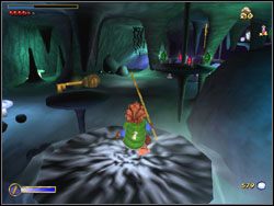 Przeskakuj po nich ostrożnie (ze środkowej możesz przeskoczyć na platformę po prawej, gdzie znajdziesz trochę skarbów), aż dotrzesz do złotego klucza - 03 - Troll-Hole | The Hobbit - The Hobbit - poradnik do gry