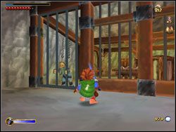 Przechodź niepostrzeżenie za skrzyniami tak, aby dostać się do celi, w której przetrzymywany jest Balfor - 05 - Riddles in the Dark cz.2 | The Hobbit - The Hobbit - poradnik do gry