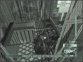 Znajdziesz się w ciemnej sali z wieloma strażnikami - Los Angeles - część 4 | USA | Tom Clancys Splinter Cell Pandora Tomorrow - Tom Clancys Splinter Cell: Pandora Tomorrow - poradniki